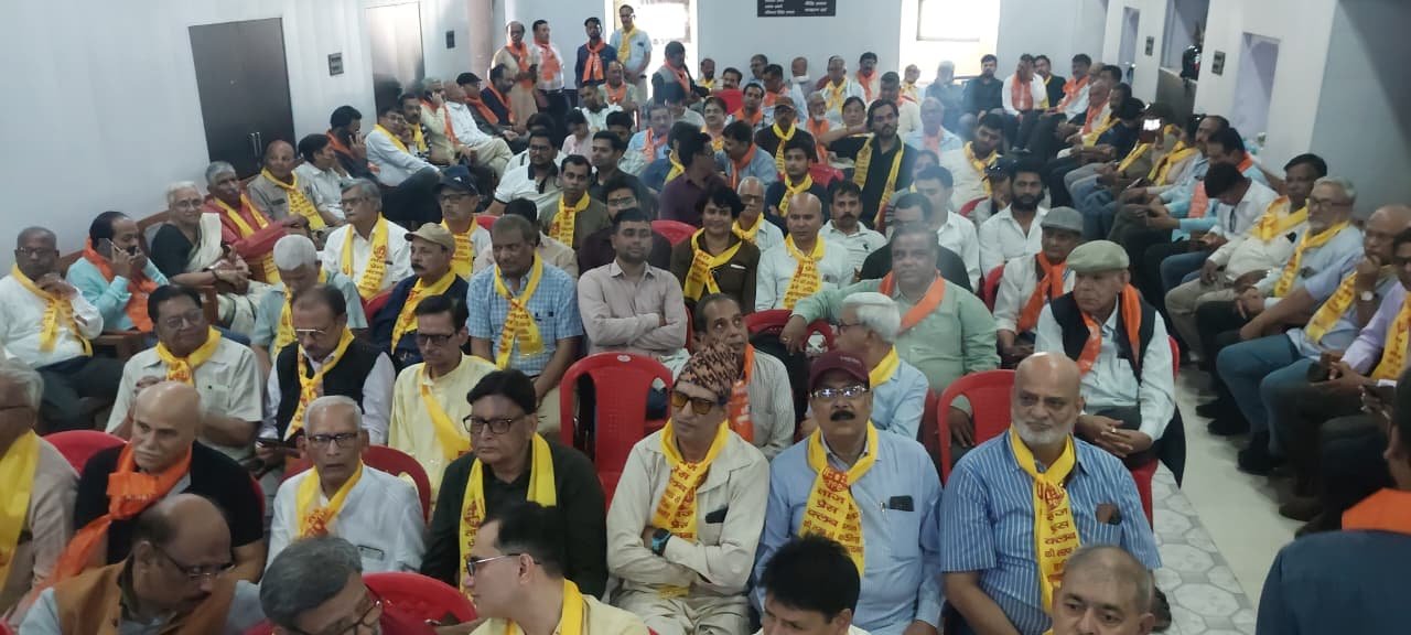 Journalists, media professionals and guests attending the Hindi Journalism Day 200th anniversary seminar organized by Taj Press Club in Agra.