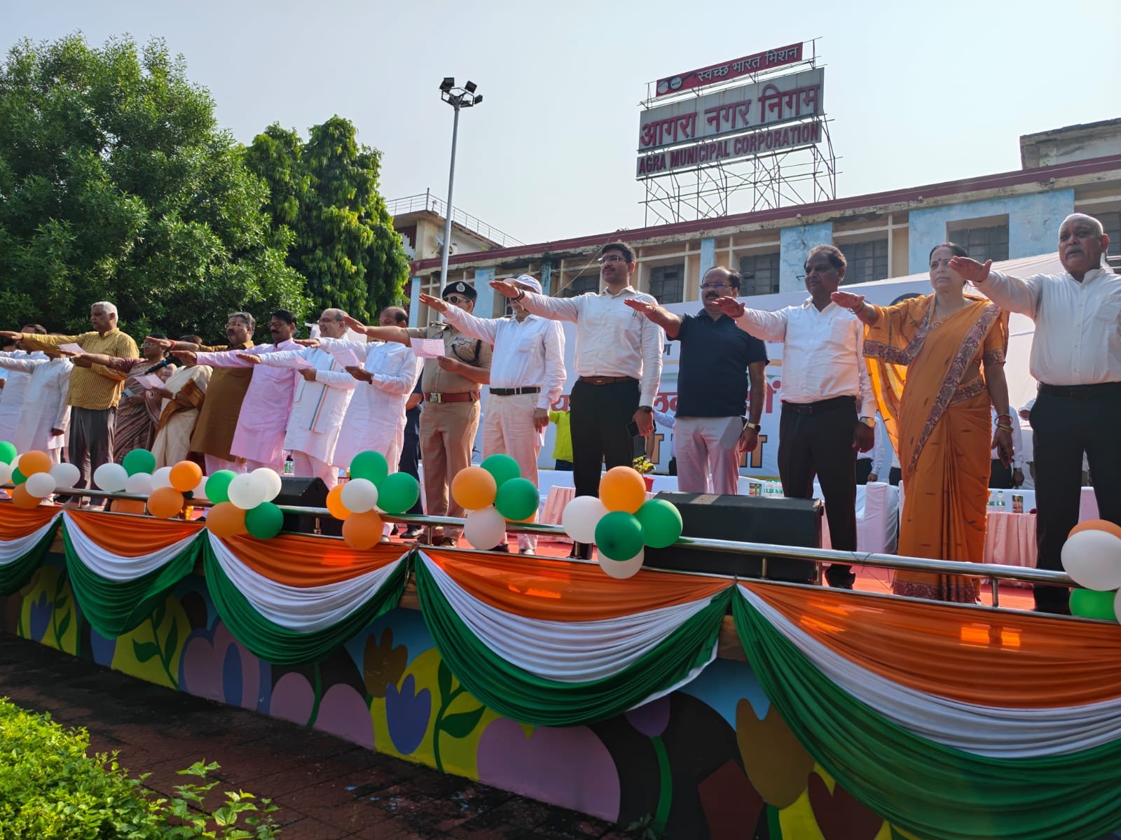 Tiranga Rally from Agra Municipal Corporation to Khandari Campus